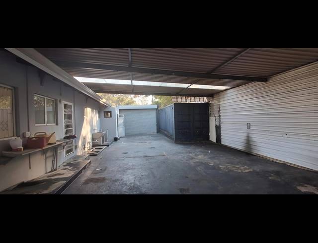 4 BEDROOM FREEHOLD TO LET IN GROVE END